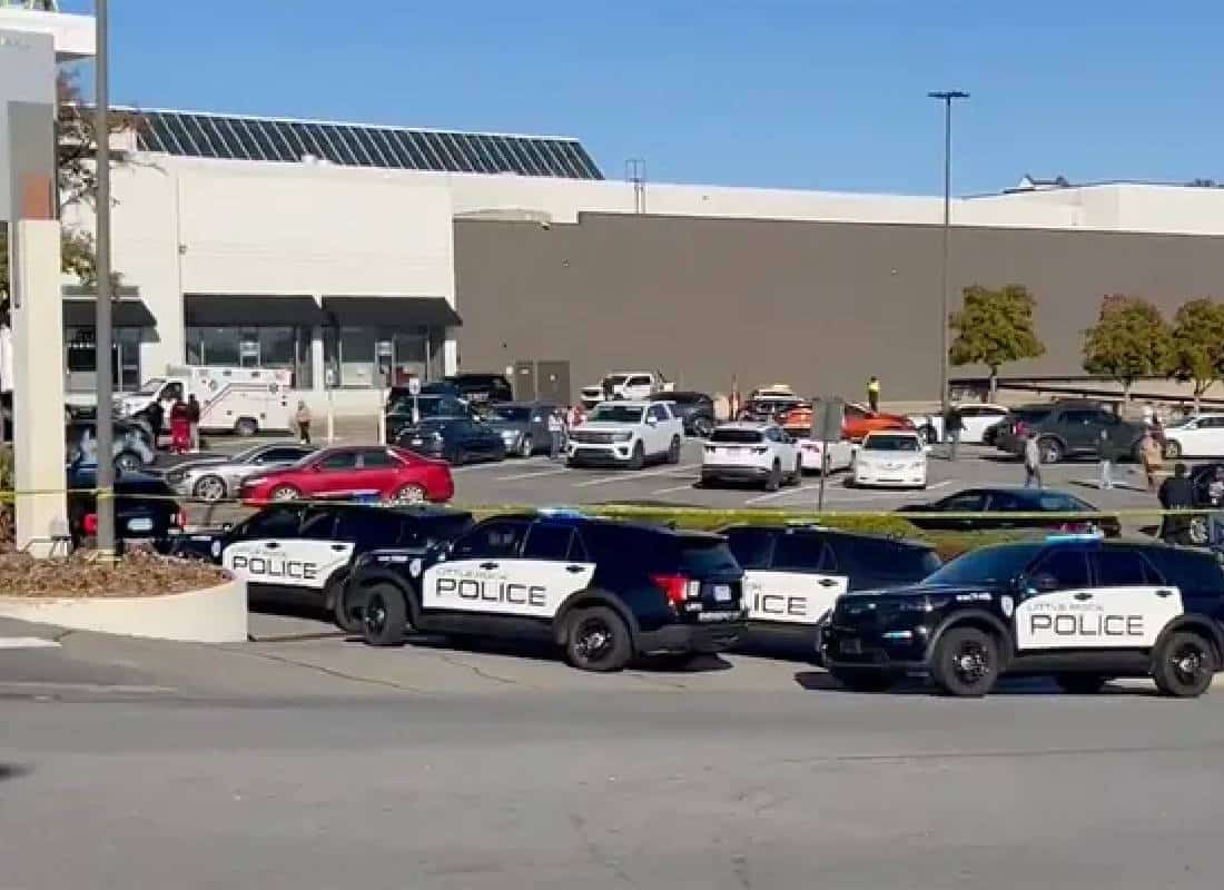 ירי ב"יום שישי השחור": אימה בקניון בארקנסו