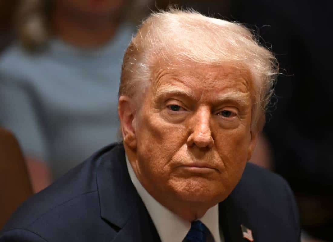 טראמפ מכריז על חובת הוכחת אזרחות בבחירות: מומחים מזהירים מפני השלכות דרמטיות