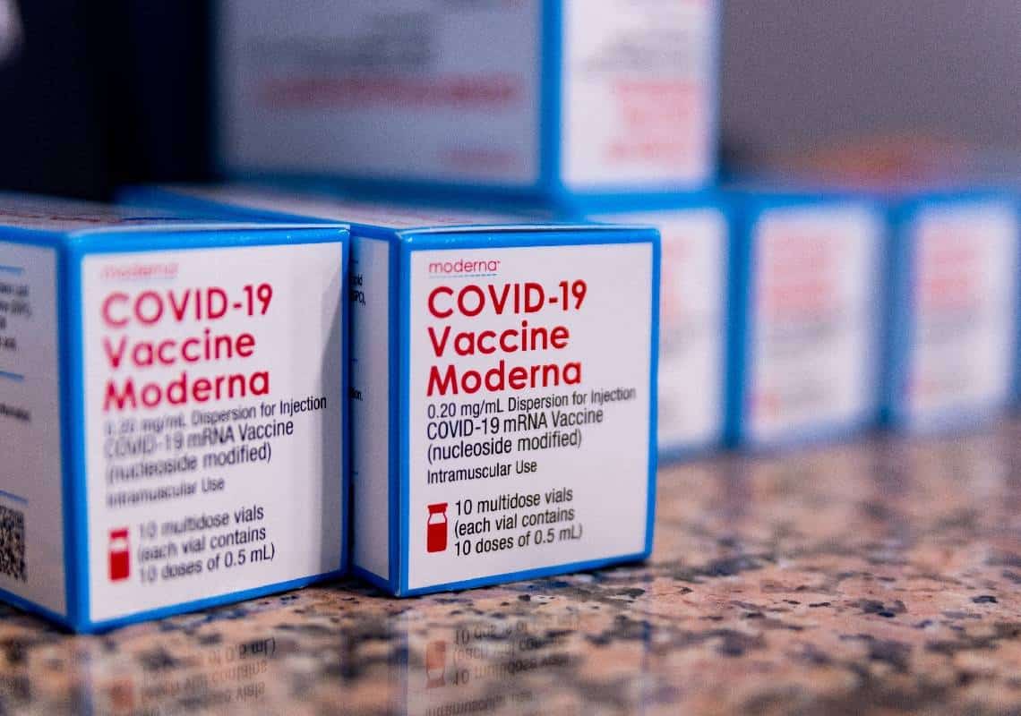 אור ירוק מה-FDA: החיסון לקורונה של מודרנה קיבל אישור מלא