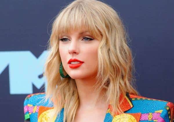 טיילור סוויפט על אלבום חדש שיוצא ממש הלילה!