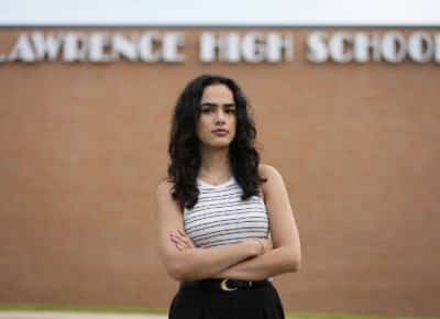 בת 13 נעצרה בגלל בדיחה ברשת: בינה מלאכותית משמשת כתוכנת מעקב לבתי ספר