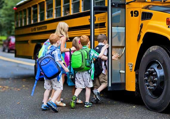 לוס אנג'לס: נהג הסעות ילדים נעצר בחשד להטרדה מינית של בת 4