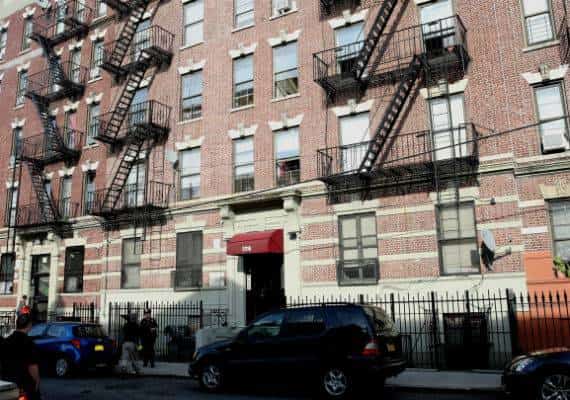 ניו יורק: גבר ששרף למוות את בת זוגו נפגע מהלהבות ומת