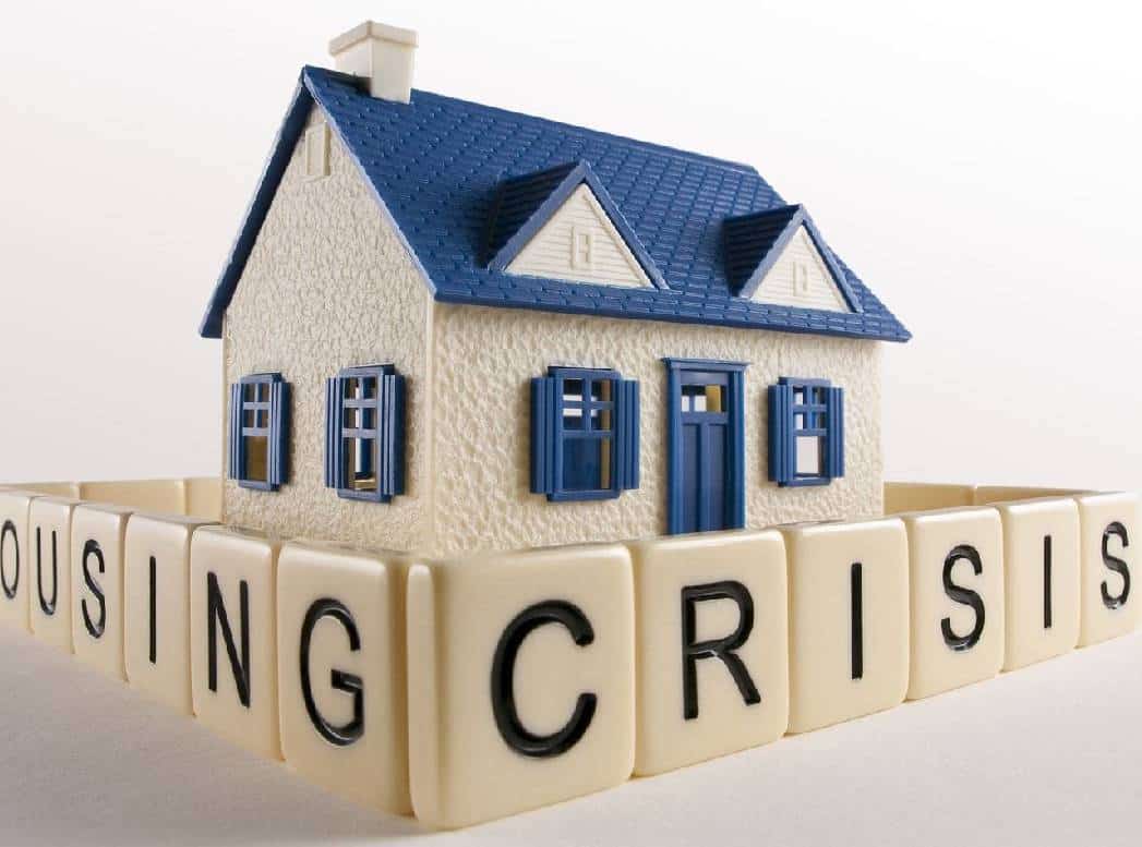משבר הדיור באמריקה מחמיר: כל מי שמרוויחים פחות מ-100 אלף דולר‏ בשנה יתקשה לעמוד בריבית המשכנתאות לבית חציוני