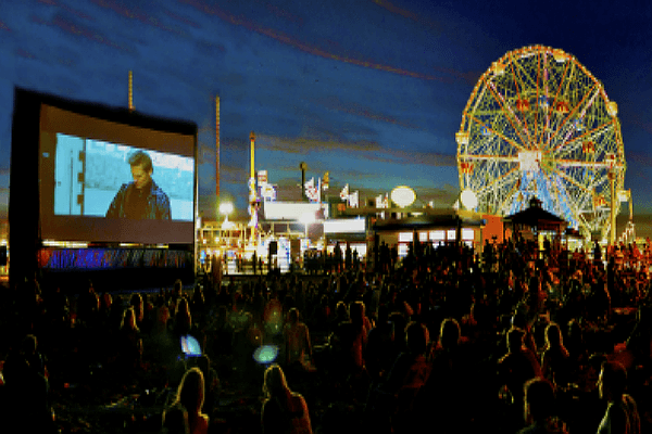  אתם לא יכולים להרשות לעצמכם לפספס את זה: פסטיבל הסרטים השנתי של קוני איילנד, ניו יורק