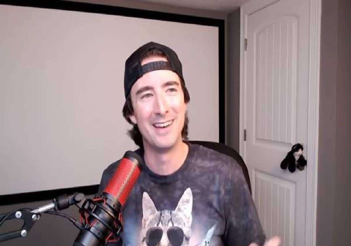 הבלוגר שעומד מאחורי היסטריית GameStop בוול-סטריט נחשף לעולם