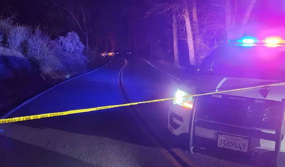 קליפורניה: נער בן 14 רצח את שני הוריו ופצע את אחותו - טען בתחילה כי שודדים שבזזו את ביתו הם האשמים