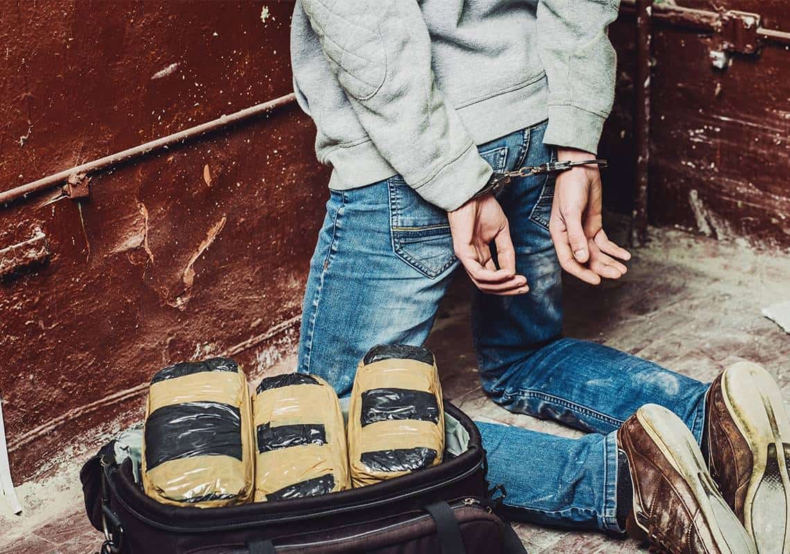 נחשפה רשת הברחת סמים לקליפורניה: החשודים השתמשו ב'קול סנטר' כדי למכור הרואין