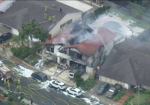 "ישבו ביחד לצפות בסופרבול": התרסקות המטוס הטרגית בבית המשפחה בדרום קליפורניה