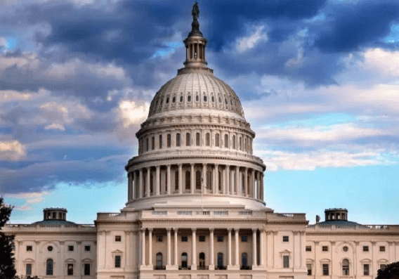 הועבר חוק להקלת הרגולציה על בנקים קטנים ובינוניים