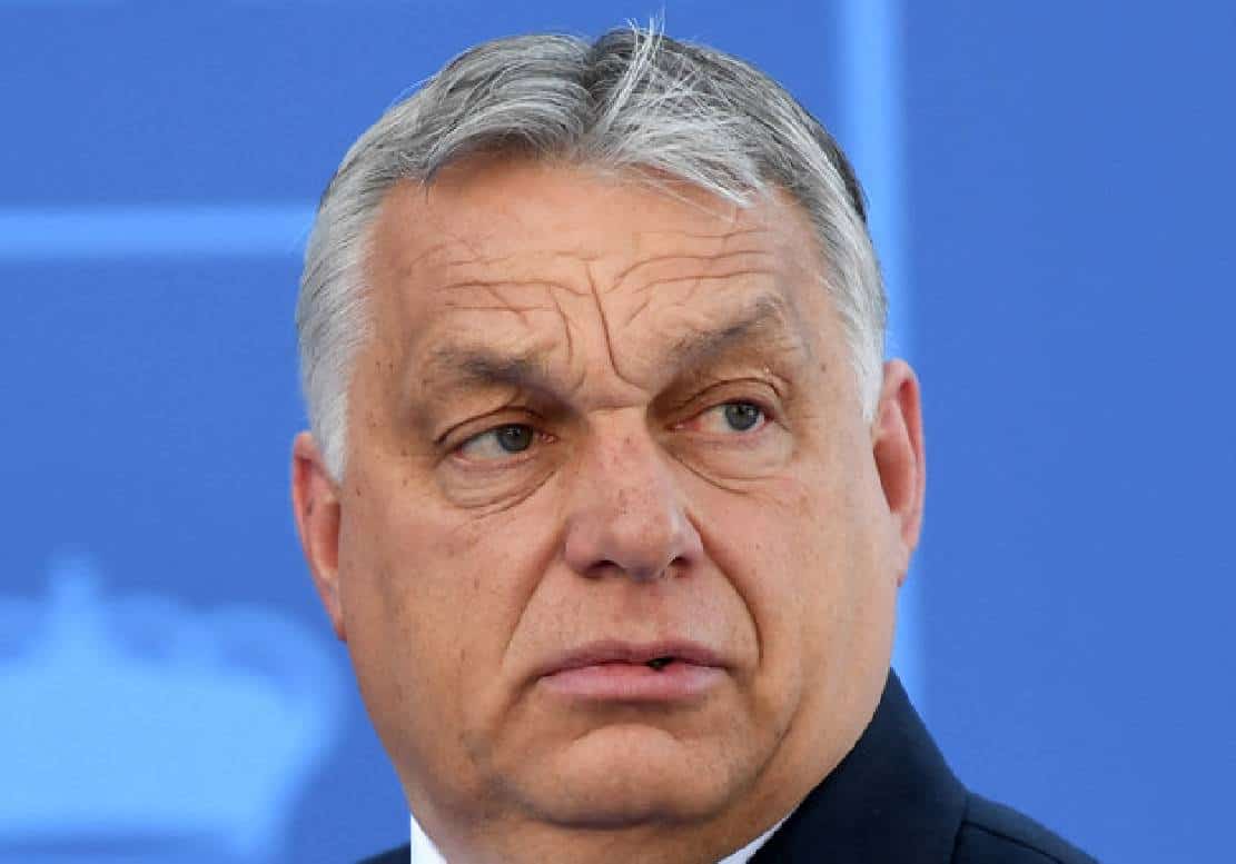 ‏צפו: ויקטור אורבן מעניק לזלנסקי קבלת פנים קפואה בפסגת האיחוד האירופי‏