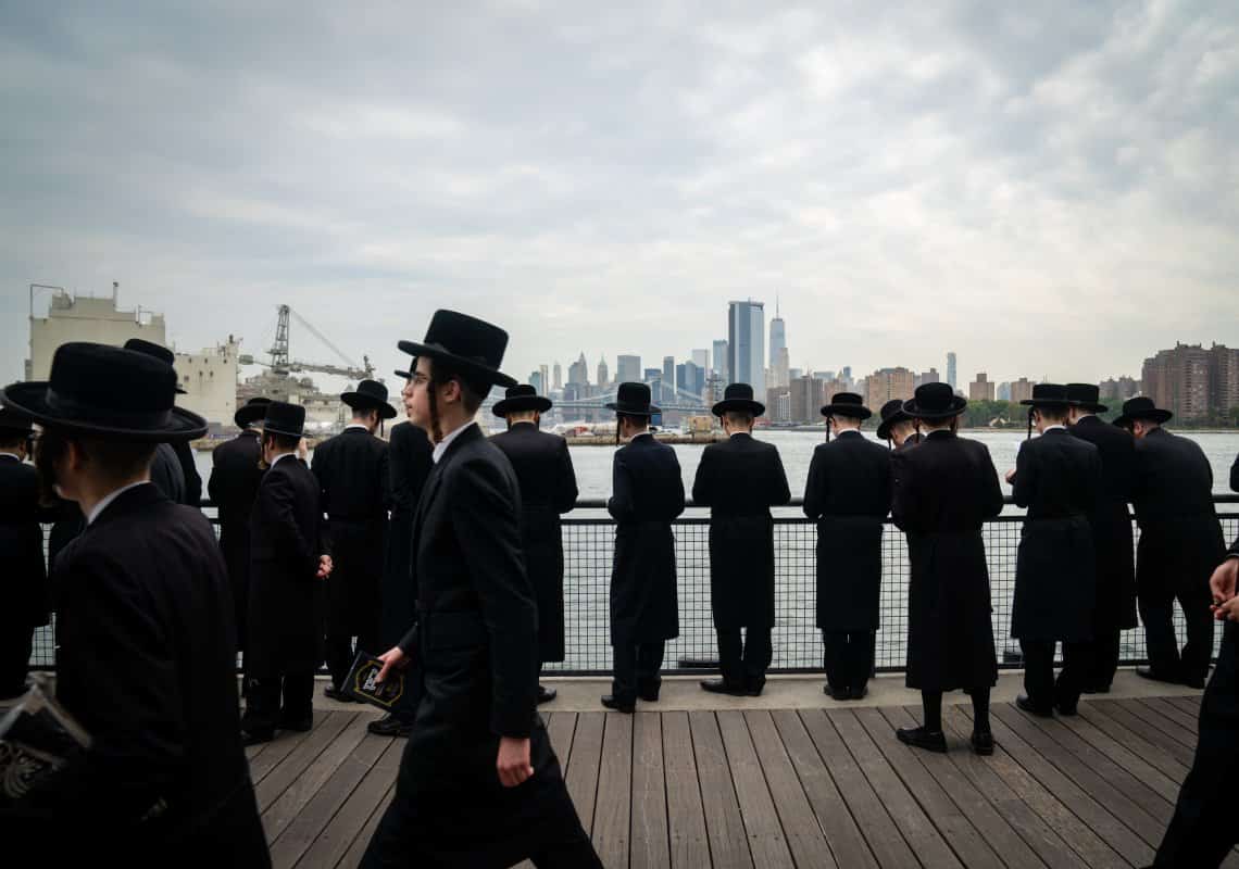 "לימודי השואה זה לא מספיק": האם בתי הספר בניו יורק יציינו את "יום המורשת היהודית"?