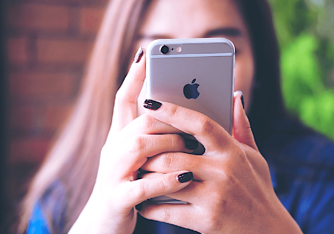  אפל תעקוב אחר תמונות של משתמשי אייפון כדי לאתר התעללות מינית בילדים