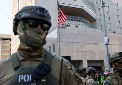 אחרי 20 שנה עם גרין קארד: תושב קבע נעצר על ידי רשויות ההגירה