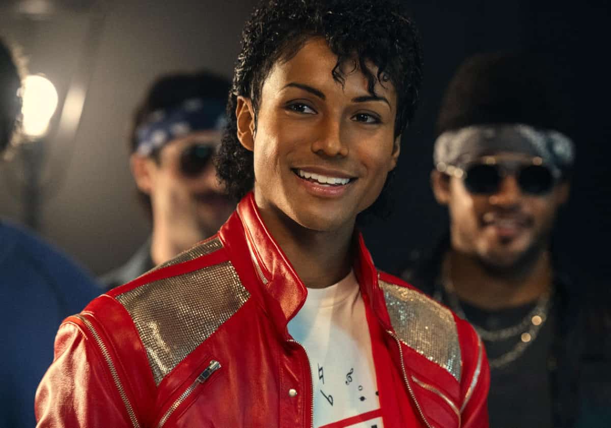 עם פתיחה מרשימה בקופות בארה"ב וברחבי העולם, הדרמה המוזיקלית על מלך הפופ מושכת קהל עצום כבר מהימים הראשונים ומצליחה לעקוף תחזיות מוקדמות שהיו נמוכות בה