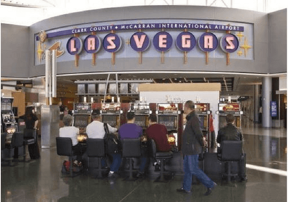 לאס וגאס: נמל התעופה מק'קארן שובר שיאים בזכות טיסות הפנים