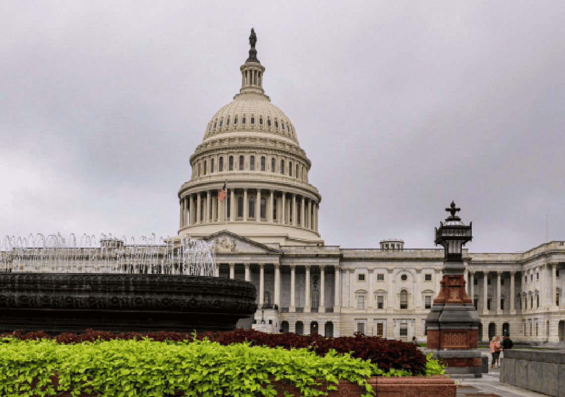 סדר העדיפויות של האמריקאים משתנה: האיום על הדמוקרטיה גדול יותר ממשבר יוקר המחיה
