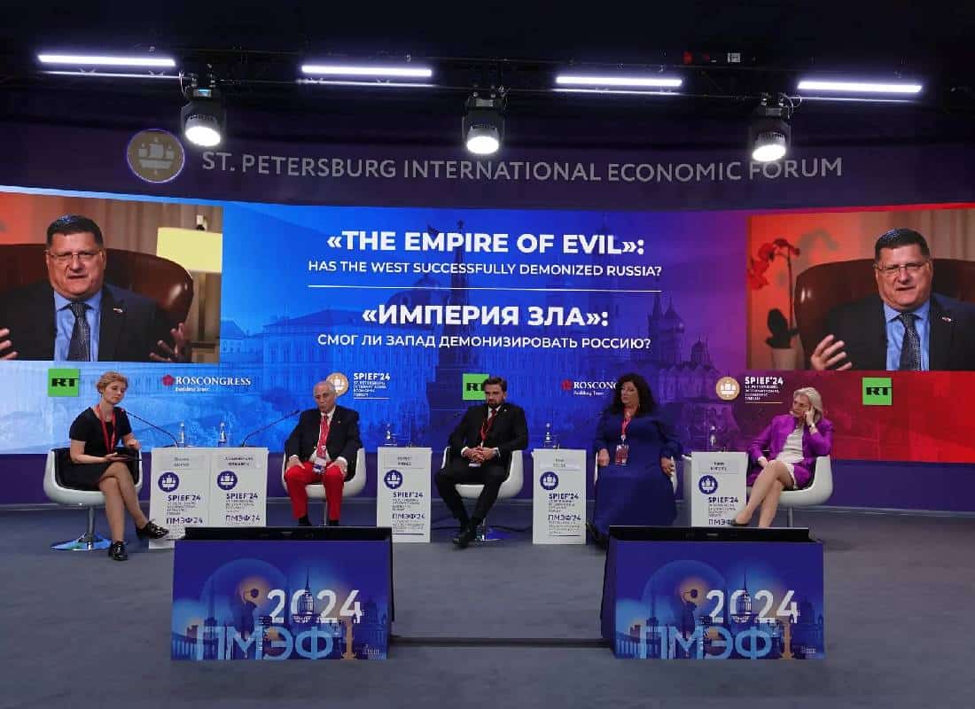 סוכני אף. בי. איי. פשטו על בתיהם של אמריקאים שעבדו בטלוויזיה הרוסית