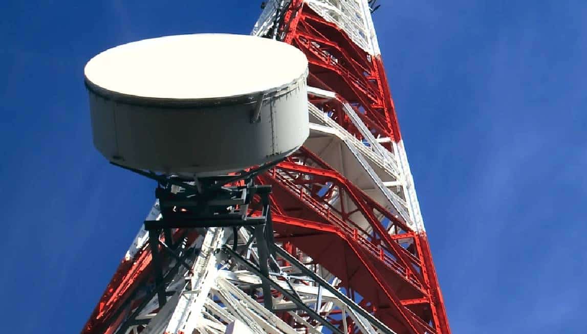 הזוי: מגדל רדיו מפלדה בגובה 200 רגל נגנב בלב ארצות הברית