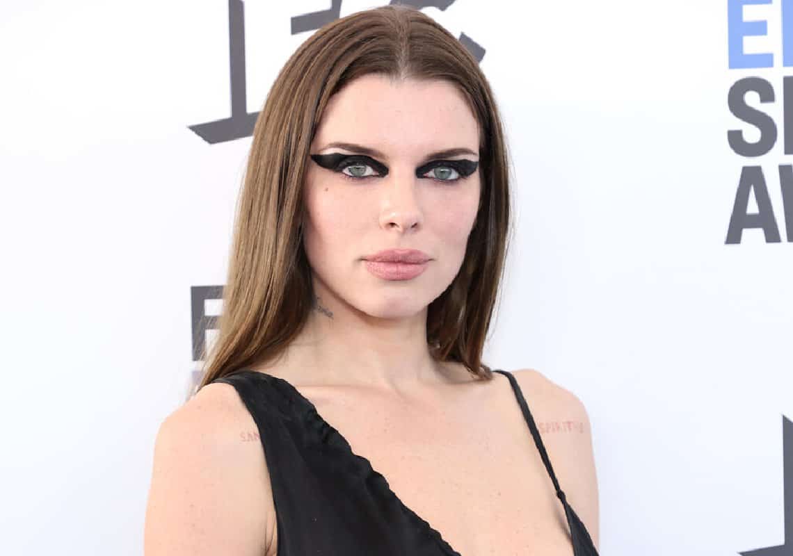 ג׳וליה פוקס: ״הזוגיות עם קניה ווסט חיבלה לי בקריירה״