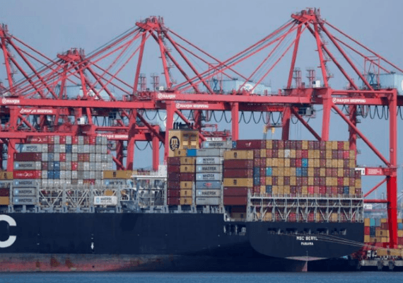 היום יחל השימוע על הצעד הבא במתיחות המסחרית עם סין, בעלי עסקים אומרים לא להעלאת מכסי המגן