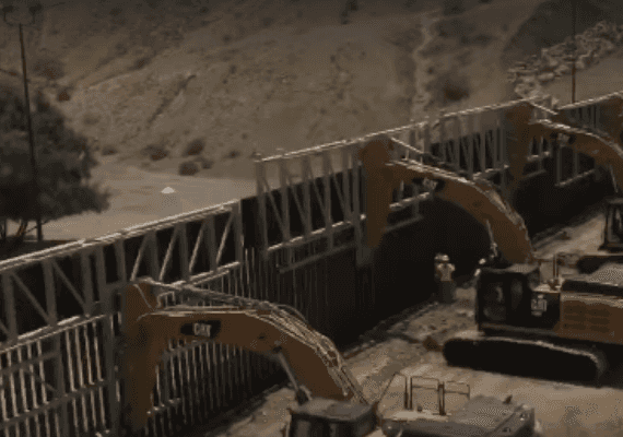 לא מחכים לטראמפ: ארגון פרטי הקים חומה בגבול מקסיקו