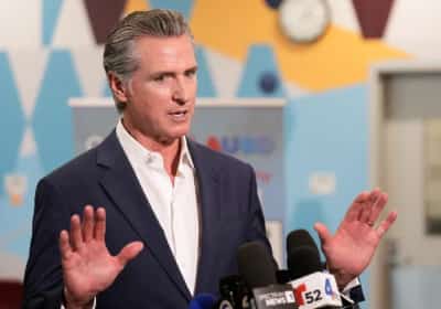 ניוסום חתם על חוק שמגן על תלמידים יהודים בבתי הספר. ארגונים ערביים-אמריקאים עותרים לביטולו