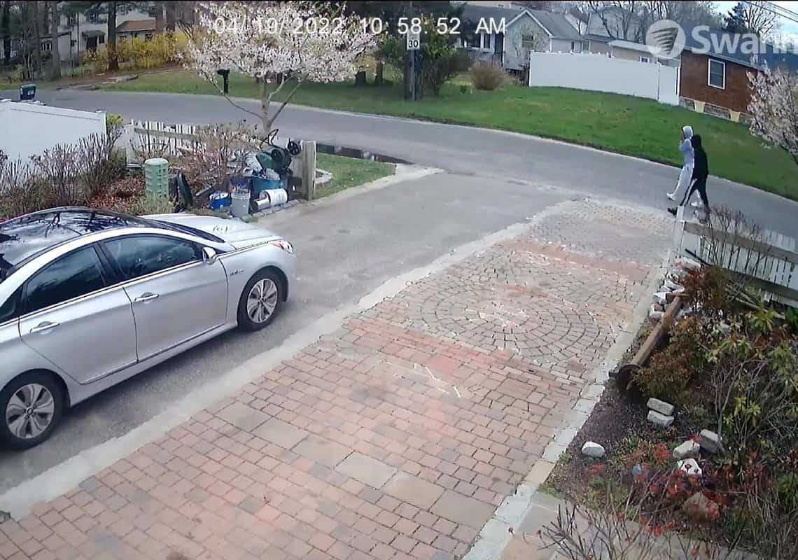 ניו יורק: אישה הותקפה מינית ע"י פורצים