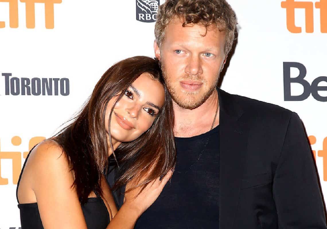  לאחר ארבע שנות נישואים וילד משותף: הדוגמנית אמילי רטאייקאוסקי ובעלה מתגרשים