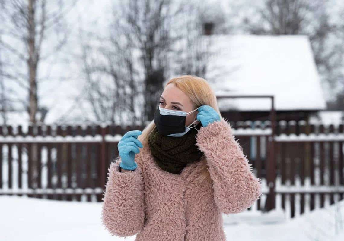 כעת זה רשמי: גוף הבריאות הבכיר בארה"ב מפרסם מסקנה נחרצת - מומלץ לעטות 2 מסכות 