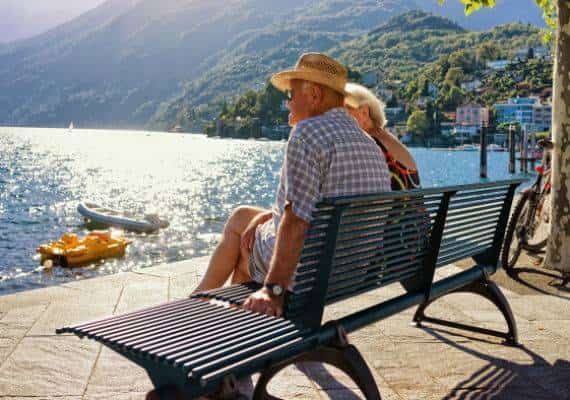 "איכות חיים משופרת": פנסיונרים רבים עוזבים את המדינה למקום זול יותר