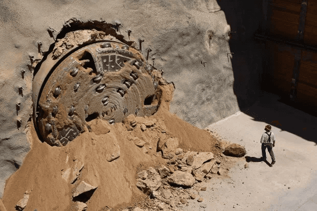 לוס אנג'לס: העירייה תתנגד לבניית מנהרות המים אם המהלך יצריך את התושבים לשלם סכומים גבוהים