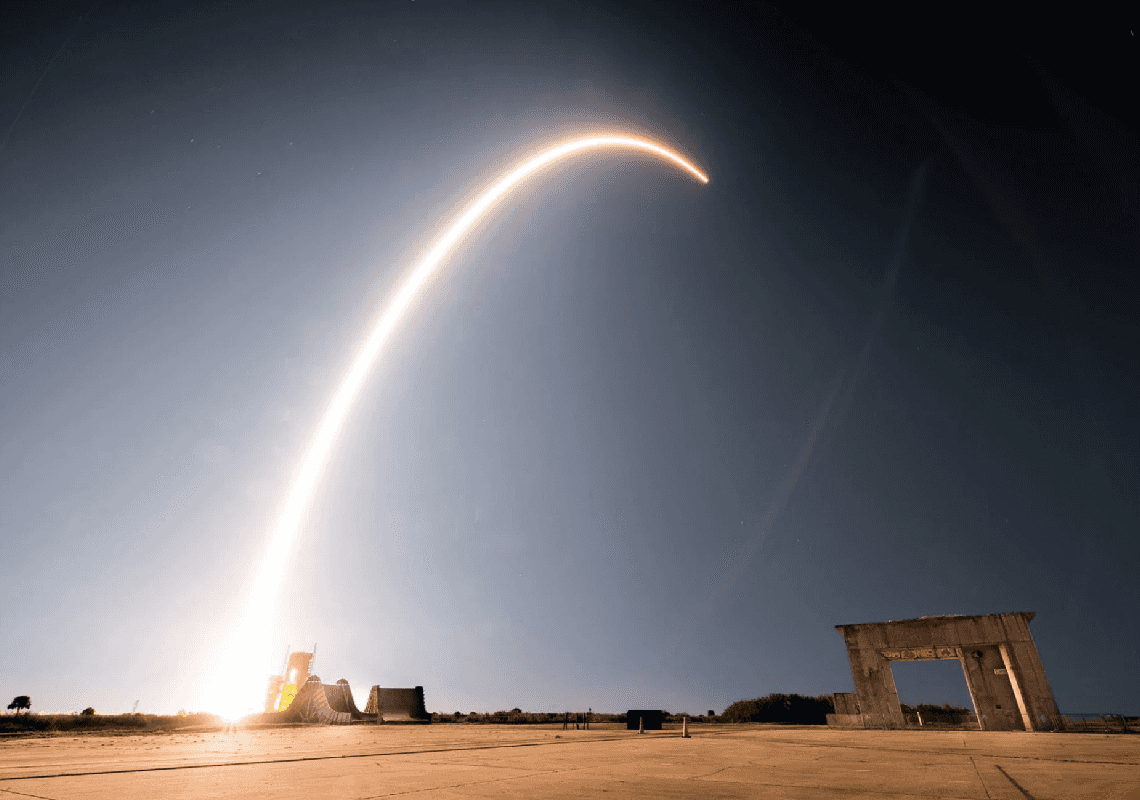 גנרל בפיקוד החלל: לוויינים אמריקנים מותקפים בכל יום על ידי רוסיה וסין