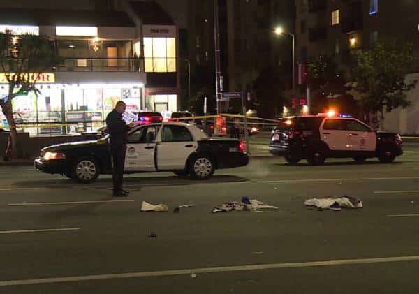 קרב יריות קטלני בלב הוליווד: עוברי אורח נפגעו