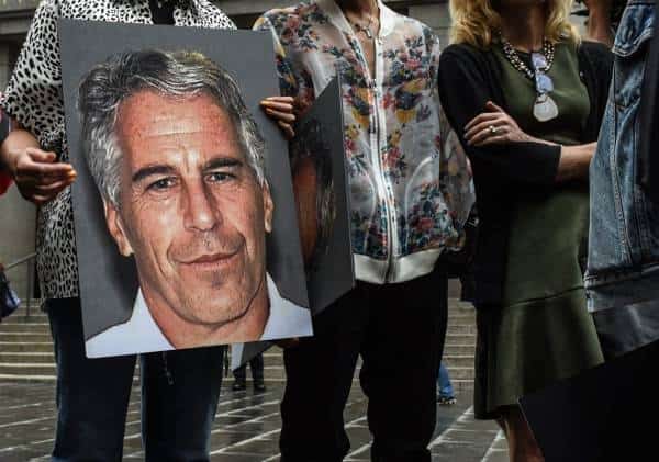 "סכנה לקהילה": ביהמ"ש דחה את בקשת השחרור בערבות של המיליארדר היהודי