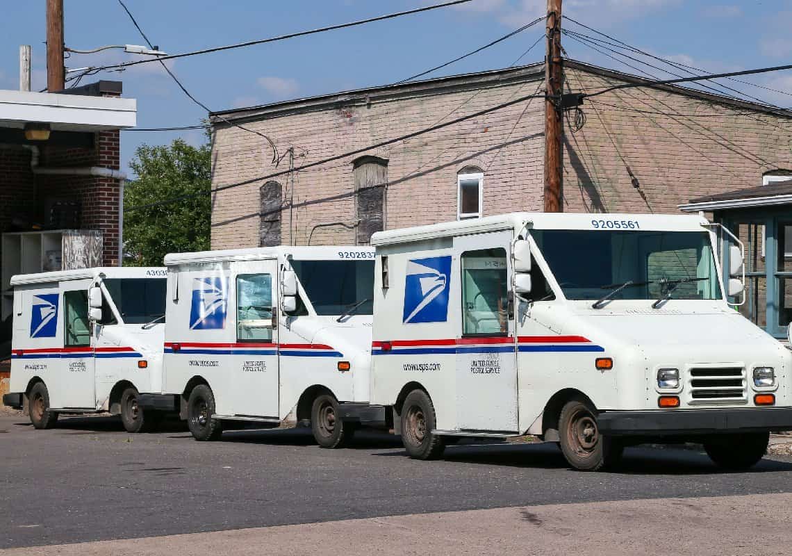 וושינגטון די. סי.: דוור נשדד באיומי סכין