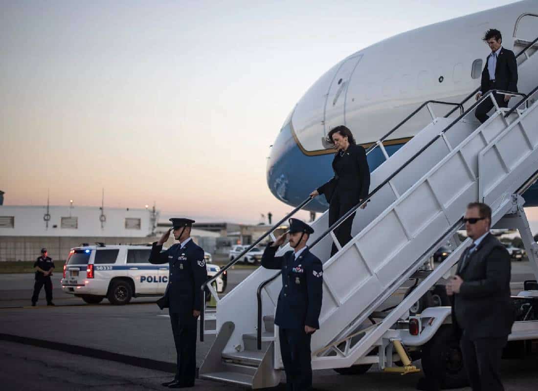 קמלה האריס גייסה מיליארד דולר מאז כניסתה למרוץ לנשיאות