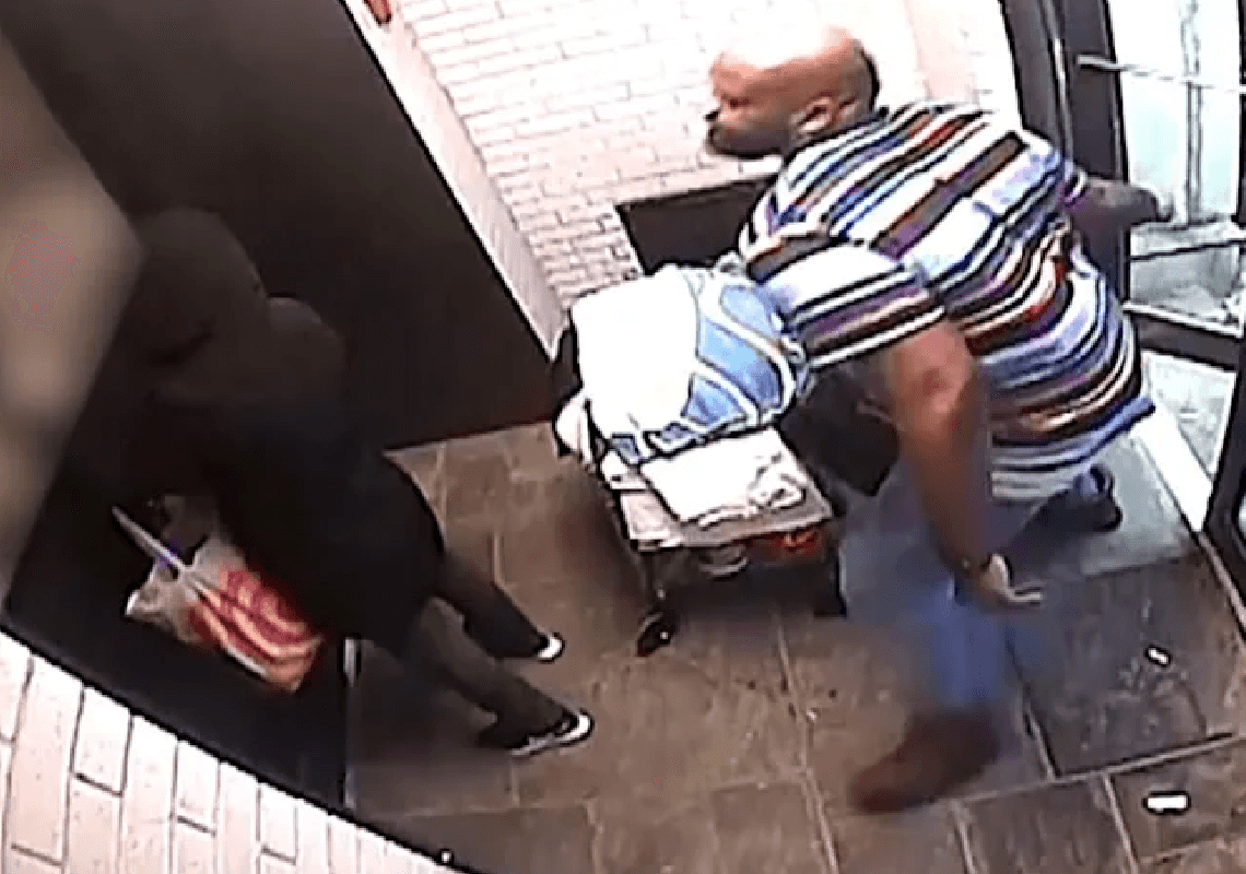 פשע שנאה נתעב בניו יורק: אישה אסייתית הותקפה ב-125 אגרופים | תיעוד