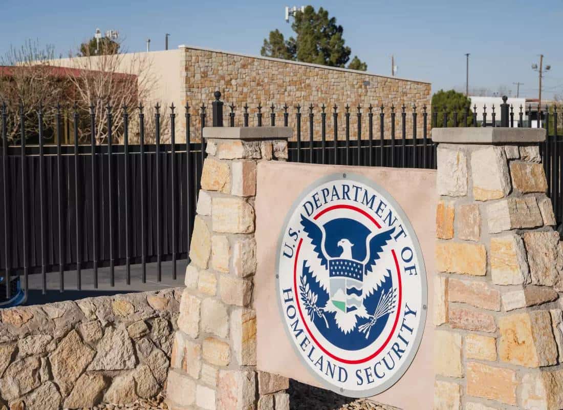 הם אמרו שאתה נשלח ללוב: פועל בניין וייטנאמי מלוס אנג'לס כמעט גורש לצפון אפריקה