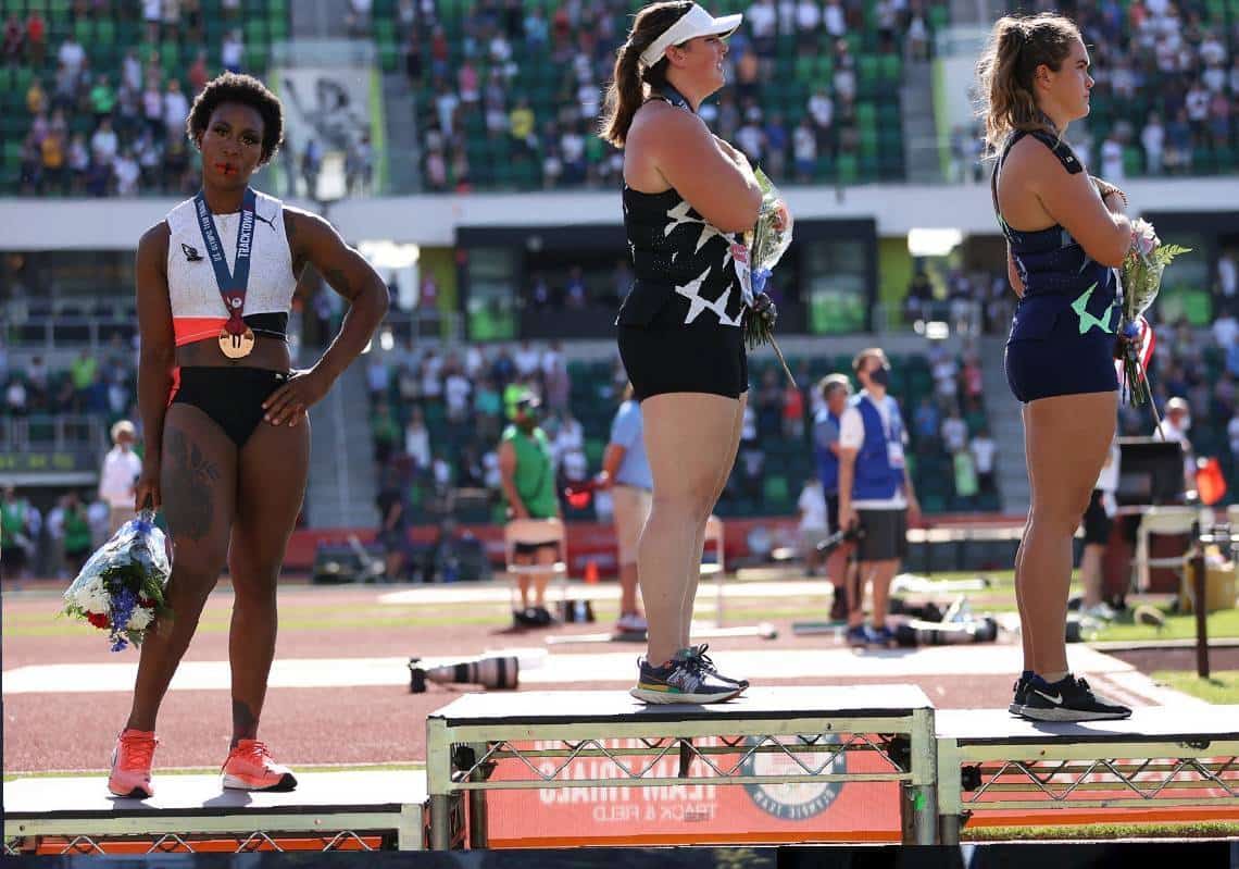 "ההמנון לא מדבר אלי": אמריקה רותחת מזעם, והבית הלבן? שם מגוננים על האתלטית האולימפית שביזתה את הדגל