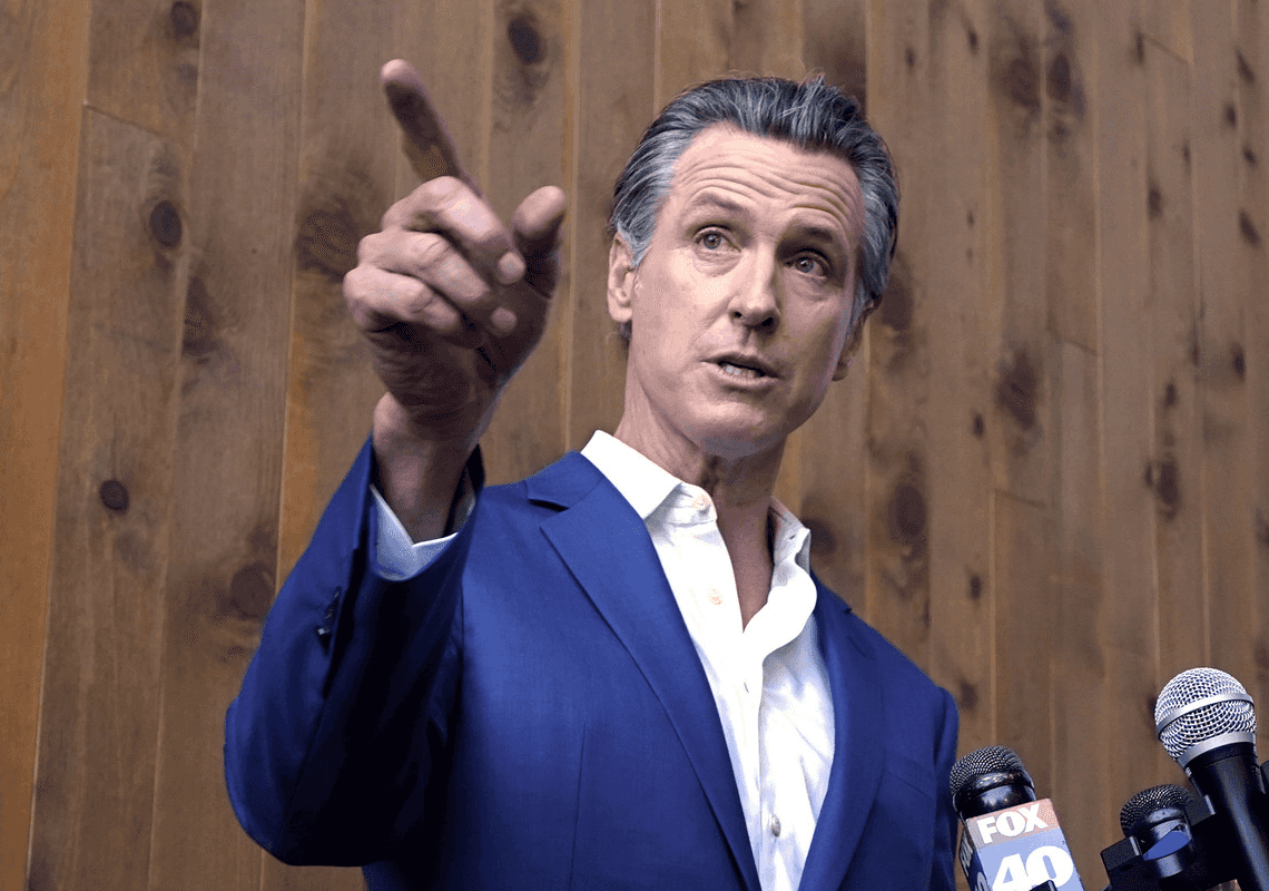 מענק של 150,000 דולר למהגרים בלתי חוקיים? מושל קליפורניה הכריע 