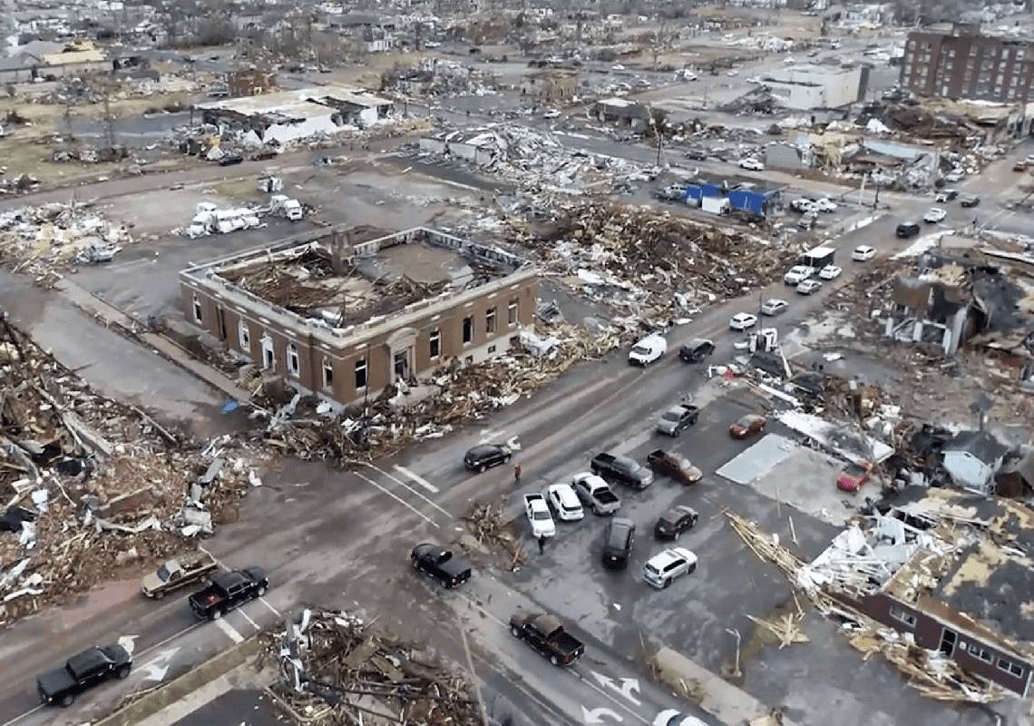 מושל קנטקי: "הרס כמו שמעולם לא ראינו" | צפו בתמונות ממוקדי האסון