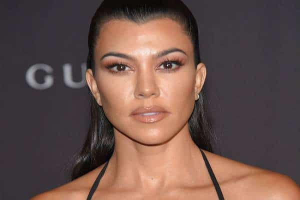 "אין לך מספיק כסף? תתביישי": קורטני קרדשיאן הכעיסה את המעריצים והתגובות אכזריות