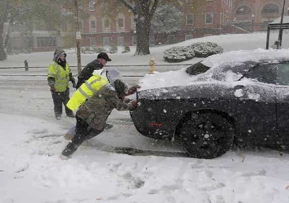מבוכת השלג בניו יורק - מי אשם? החזאים במענה הלא-מספק, ראש העיר בבלגאן שלאחר מכן