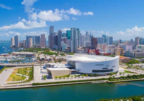 בעקבות המשבר: עיריית מיאמי הכריזה על עוצר לילי