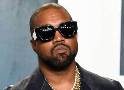 בריטניה סגרה את שעריה בפני יה: הראפר שהפך לסמל של שנאת יהודים — נחסם, הפסטיבל בוטל, וספונסרים ברחו