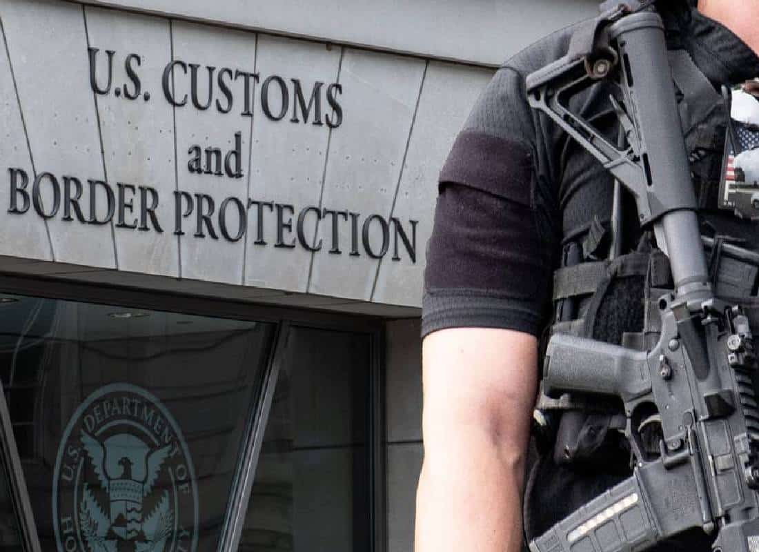 שופט פדרלי עוצר את מדיניות הגירוש של טראמפ: "הפרה חמורה של הליך הוגן"