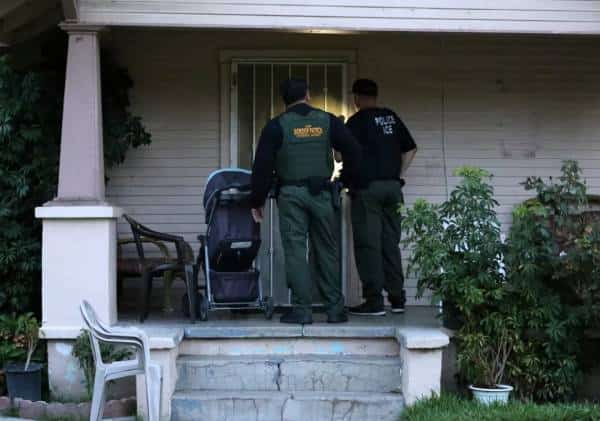 בעקבות השריפות: רשויות ההגירה עוצרות את הפעילות בקליפורניה