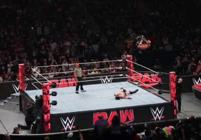 בשל הביקורת על חוסר רגישות לטבח אוקטובר: תאגיד ההיאבקות הגדול נאלץ לשנות את שם האירוע