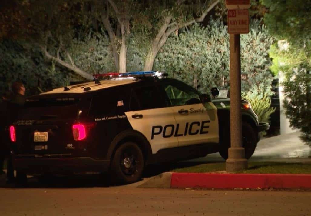 צלבי קרס על מנורת החנוכה במחוז לוס אנג'לס: פשע שנאה בלב בוורלי הילס